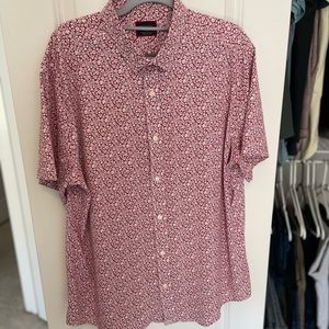 Untuckit large slim fit shirt